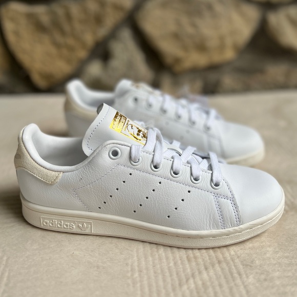 NEW Womens Size 6.5 Mens 5 Adidas Stan Smith White Leather Gold Metallic Sneaker - Picture 2 of 9